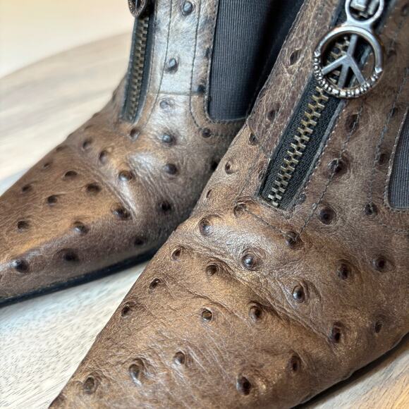 Donald J Pliner Gray Leather Faux Ostrich Embossed Pointed Toe Pumps Size 7.5 - Picture 6 of 14